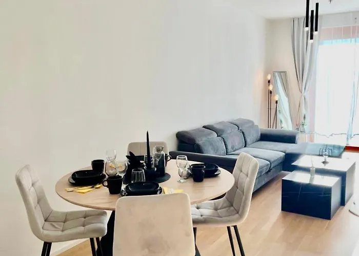 Belvedere White Apartment Vienna